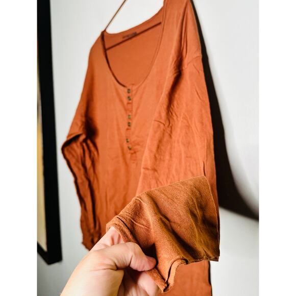 ONE TEASPOON Mens Mr Valentine Long Sleeve Camel Color Tee Shirt NWT Size Medium - Picture 7 of 11